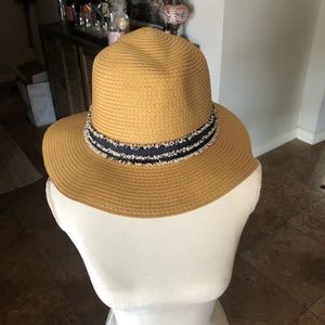 C.C women’s tan beach hat